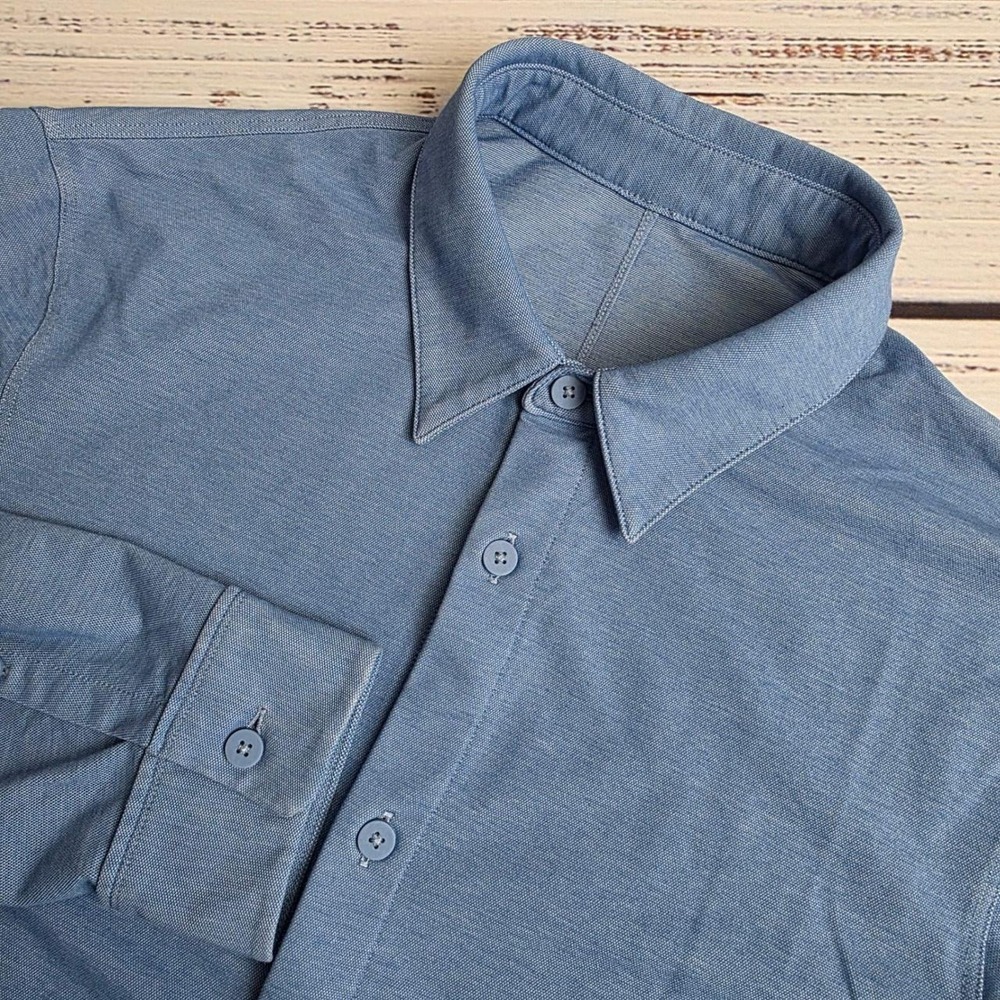 Lululemon Commission Long Sleeve Button Up Shirt Harbor Blue Mens Medium Stretch